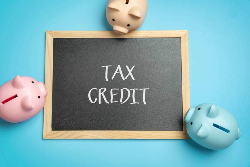 Understanding tax credits vs. deductions Image